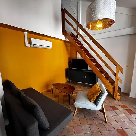 Les Lys Des Halles - Centre Apartment *